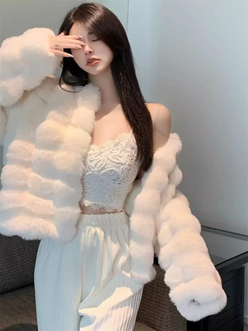 Imitation Rabbit Fur Fur Fur Coat For Women In Winter 2024, Young Style, Thickened Environmentally Friendly Lamb Fur Plush Coat