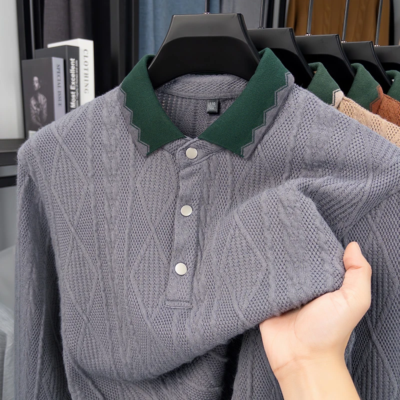 Maglione da uomo con risvolto a blocchi di colore di personalità, polo casual a maniche lunghe di lusso in jacquard tinta unita lavorato a maglia premium