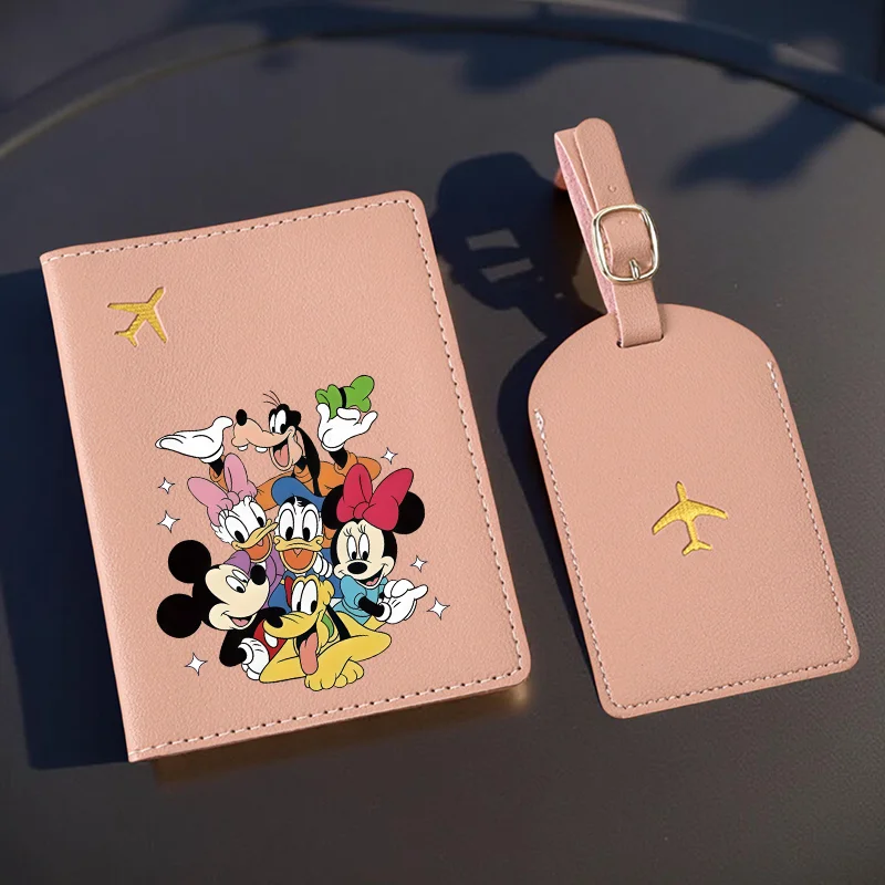 قطعتان من حامل جواز السفر ميكي ميني دونالد ومجموعة علامات الأمتعة، محفظة سفر من البولي يوريثان للجنسين، هدية لطيفة لأساسيات السفر لجميع الأعمار #6