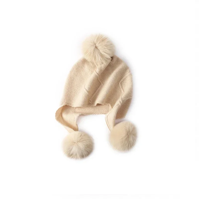 100% الكشمير الماس الجاكار محبوك قبعة سميكة ودافئة مع ثلاثة كرات صوف غطاء محرك السيارة حماية الأذن ذات حواف غطاء لأصبع القدم