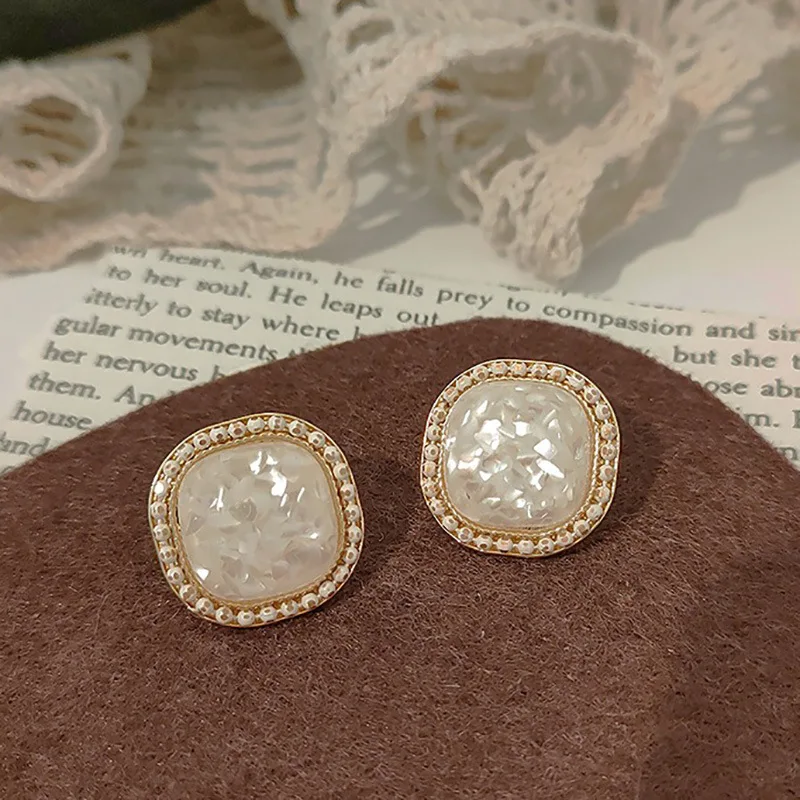 S925 Silver needle retro Hong Kong-style pearl Stud women's simple geometric earrings