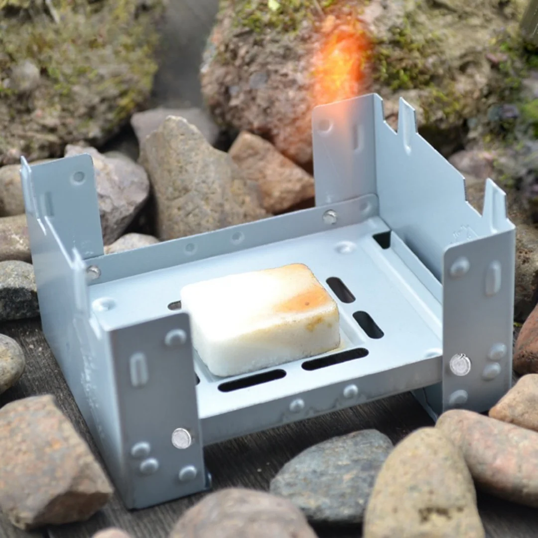 Tragbarer fester Alkoholbrennstoff, Campingkocher, ultraleichter Klappbrenner, winddichte Outdoor-Kochausrüstung für Wandern, Rucksackreisen