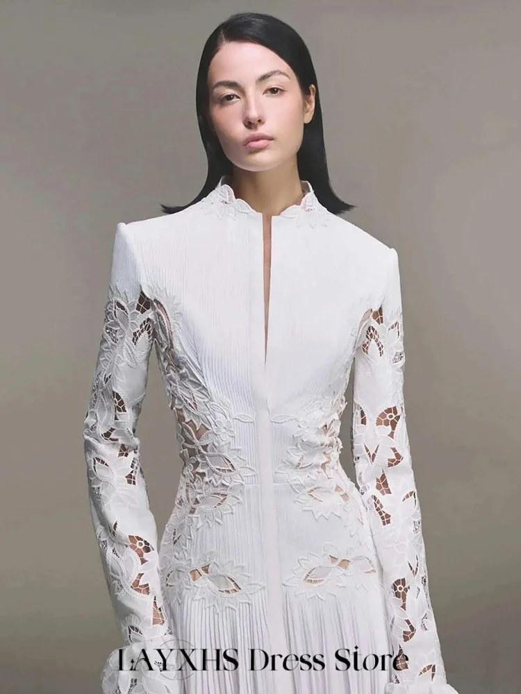 Layxhs Charming Whi… - image