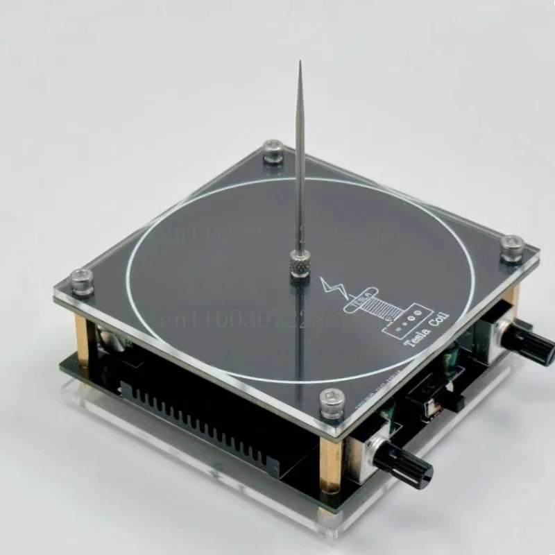 Artificial lightning, magnetic storm coil, Bluetooth, music Tesla coil, selfie can be taken in stock.
