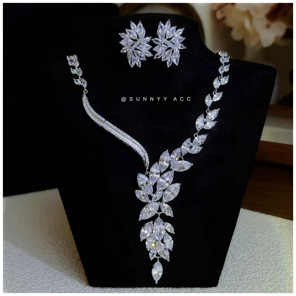 CC Luxury Jewelry Set Women Bijoux Wedding Accessories Leaf Shape Crystal Necklace Stud Earring Sets Fine Jewellery Party S040