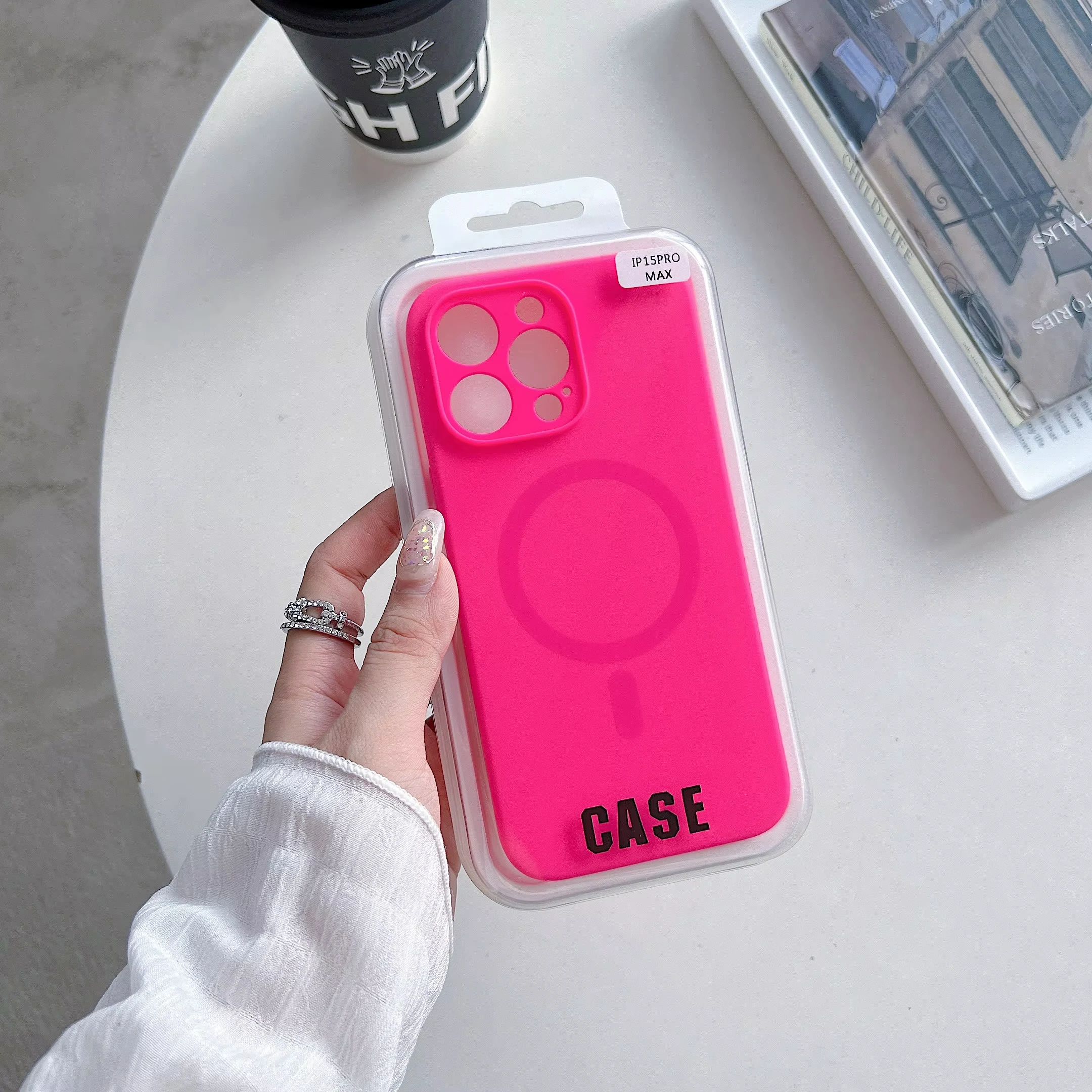 Fashion Bright Fluorescent Liquid Silicone Magnetic for Magsafe Case For iPhone 16 15 14 13 Pro Max Wireless Charge Candy Cover