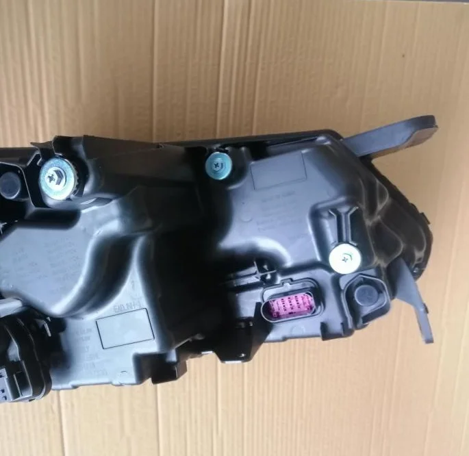 

Geely Coolray Auto Parts Left Front Combination Light 7051022500 /6600087330