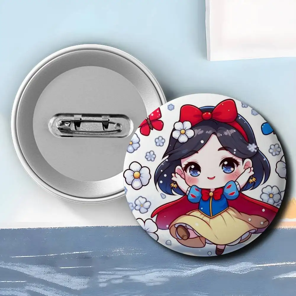 Snow White Cute Cartoon Badges Round Exquisite Badge Brooches Creative Pins For Clothes Hat Backpack Gift Accessories