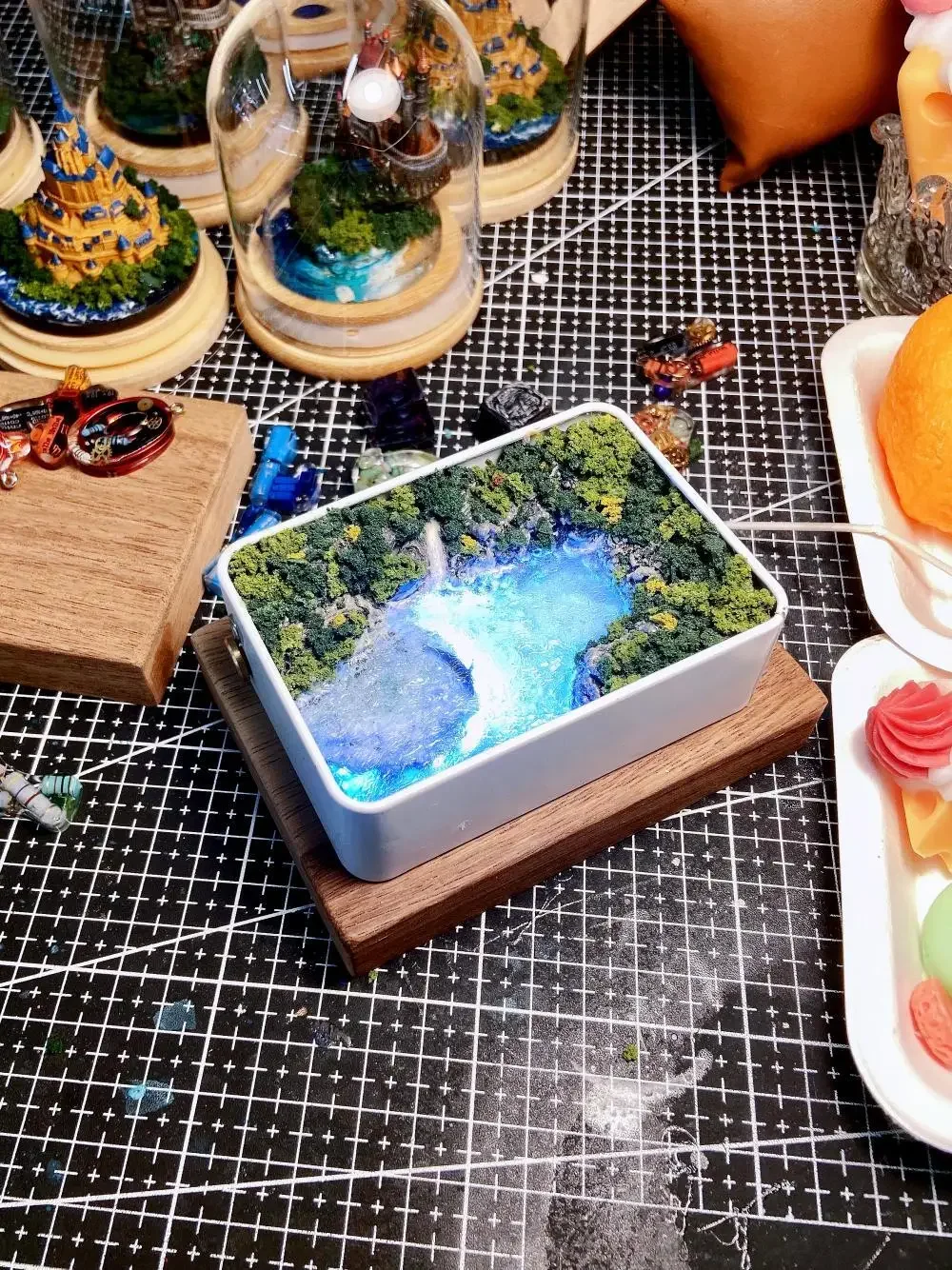 Azure Strait Handmade Miniature Landscape Iron Box Model Figure Night Light Diffuser Ornament Gift