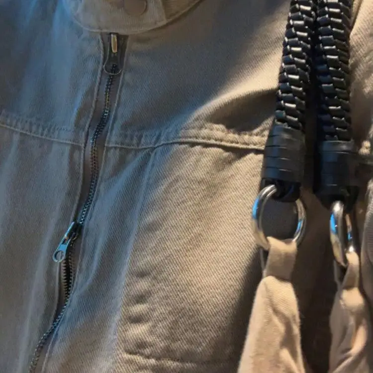 เสื้อแจ็คเก็ตซิปสไตล์เรโทรสำหรับผู้หญิง ทรงตรง แฟชั่นสตรีท ฤดูใบไม้ร่วง ความยาวปกติ คอตั้ง