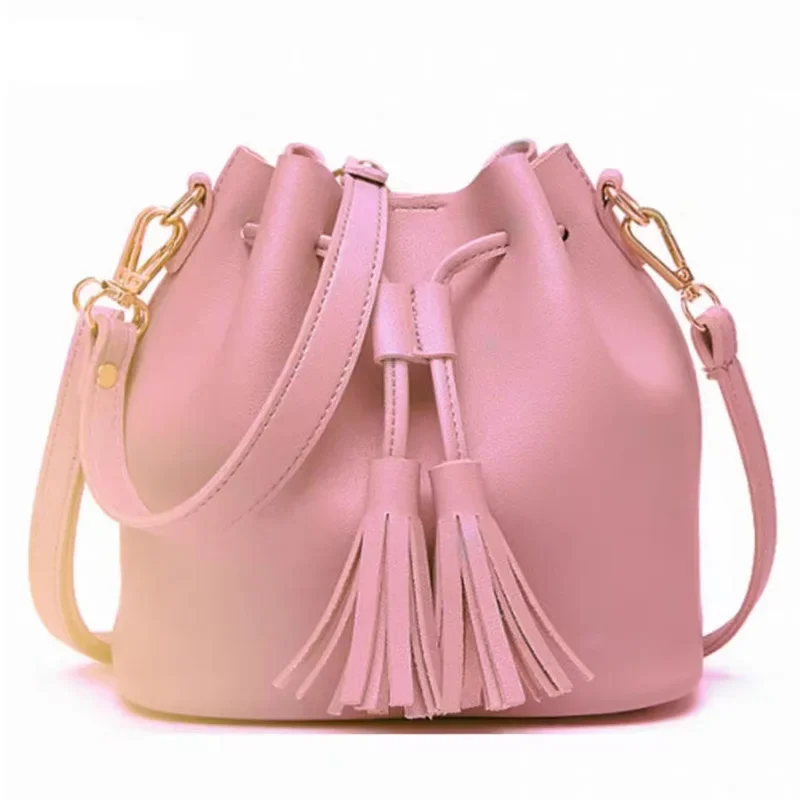 Bag female tassel shoulder bag bucket bag texture slung commuter bag large capacity fashion Joker casual light Women\'s backpack.