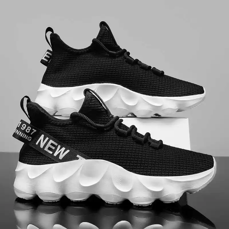 Slip Resistant Stockings Chinese Shoes Woman Mining Forest Shoes Hiking Walking Shoes Sneakers Sport Snaeaker