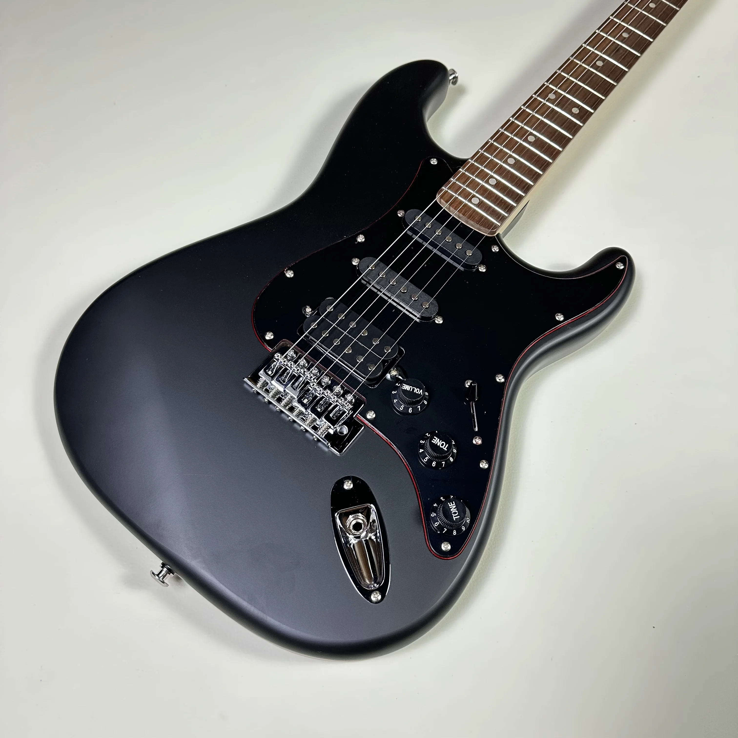 Thumbnail 4 - #10 Electric Guitars Comparison Guide