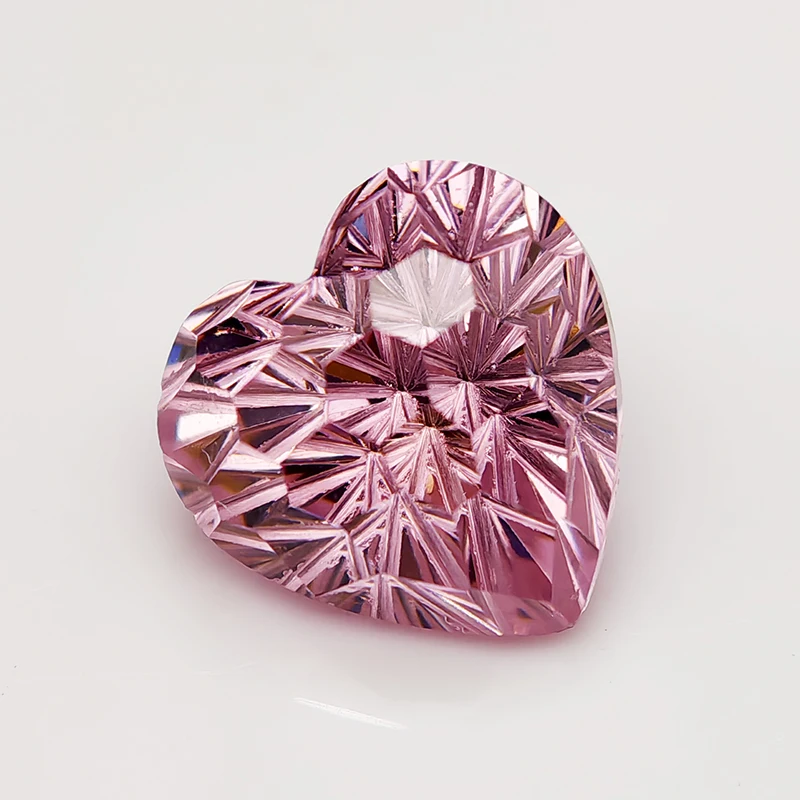 Nuove pietre preziose di zirconi cubici con taglio pirotecnico a forma di cuore rosa da 6x6 mm per la creazione di gioielli