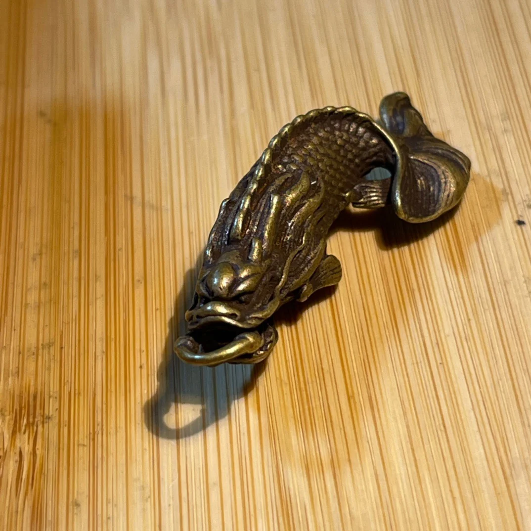 Brass fish transformed into dragon, car keychain pendant, carp leaping dragon gate, attracting wealth, receiving blessings, drag