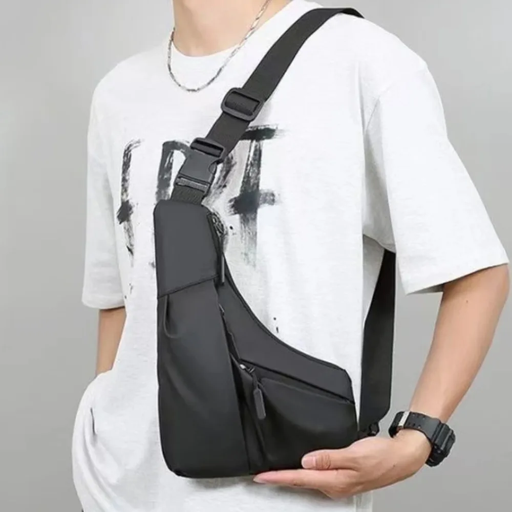 Herren Anti-Diebstahl Dreieckige Umhängetasche mit Verstellbarem Gurt Lässige Brusttasche für Outdoor, Pendeln und Reisen