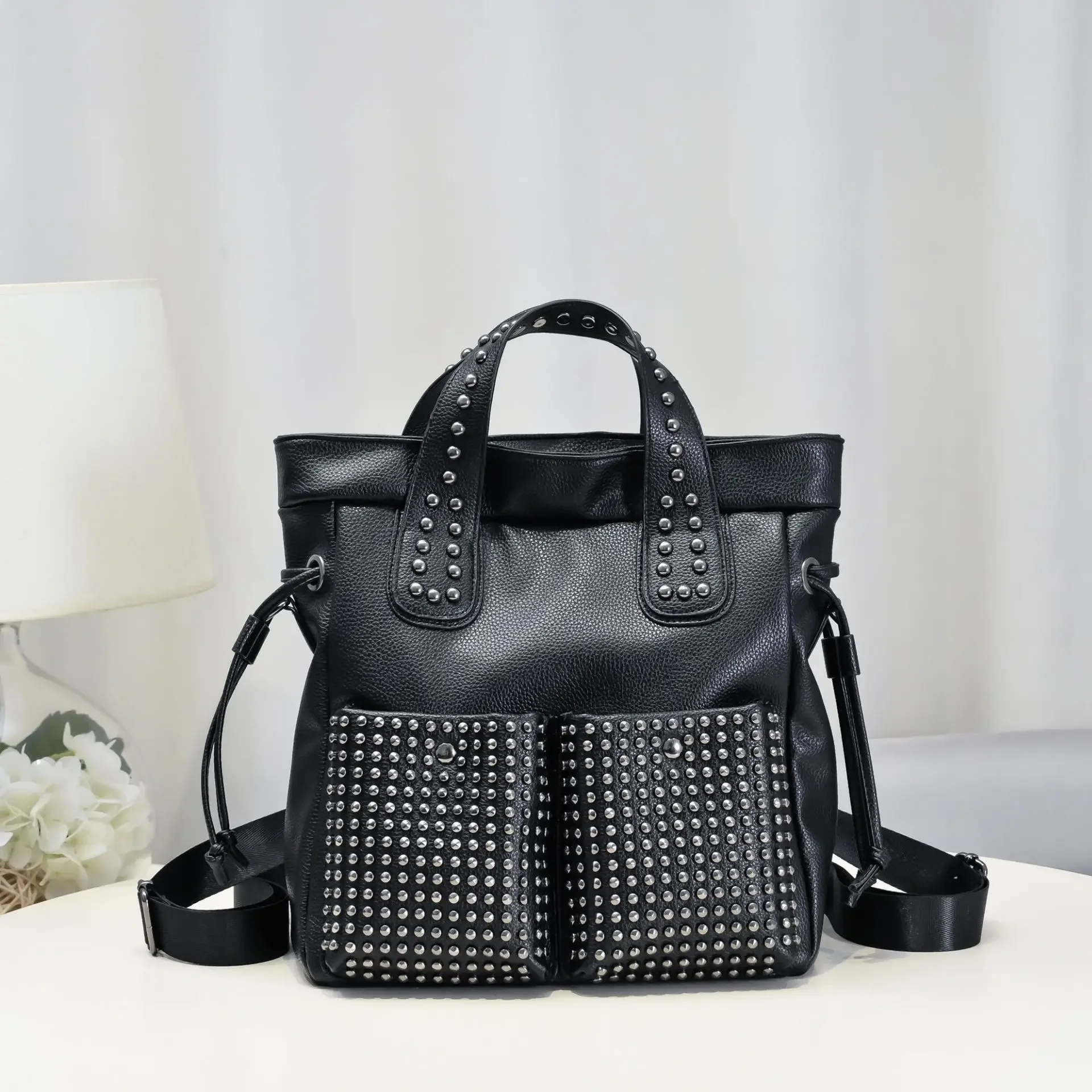 

Casual Rivet Women Designer Backpack Punk Studded Handbag Lichee Pattern Travel Back Pack Bag Soft Shoulder Bags for Women 2025