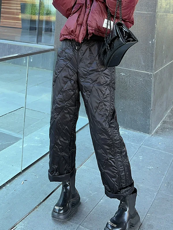 Pantaloni in piumino di cotone alla moda Pantaloni da donna caldi larghi dritti casual versatili a nove punti Inverno 2025 con motivo a diamanti