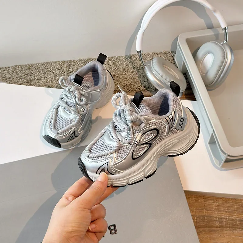 

Спортивная обувь для мальчиков и девочек, дышащая детская спортивная обувь, нескользящая Новинка 2024, модная Студенческая Повседневная обувь для бега на толстой мягкой подошве