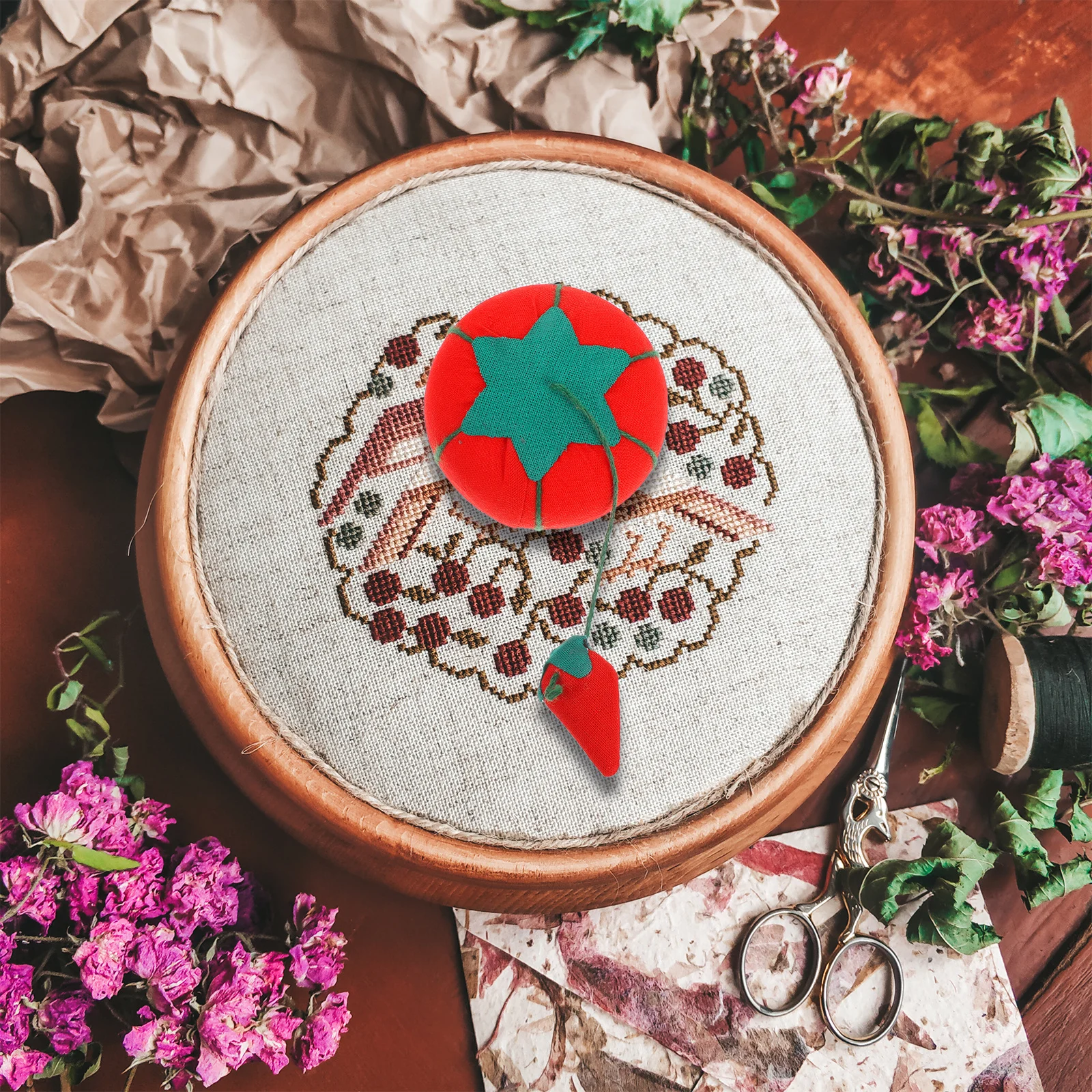 

10pcs Pin Cushion Tomato Shaped Sewing Needle Holder Diy Craft Tool For Beginners Students Mothers Cotton Stitch Organizer