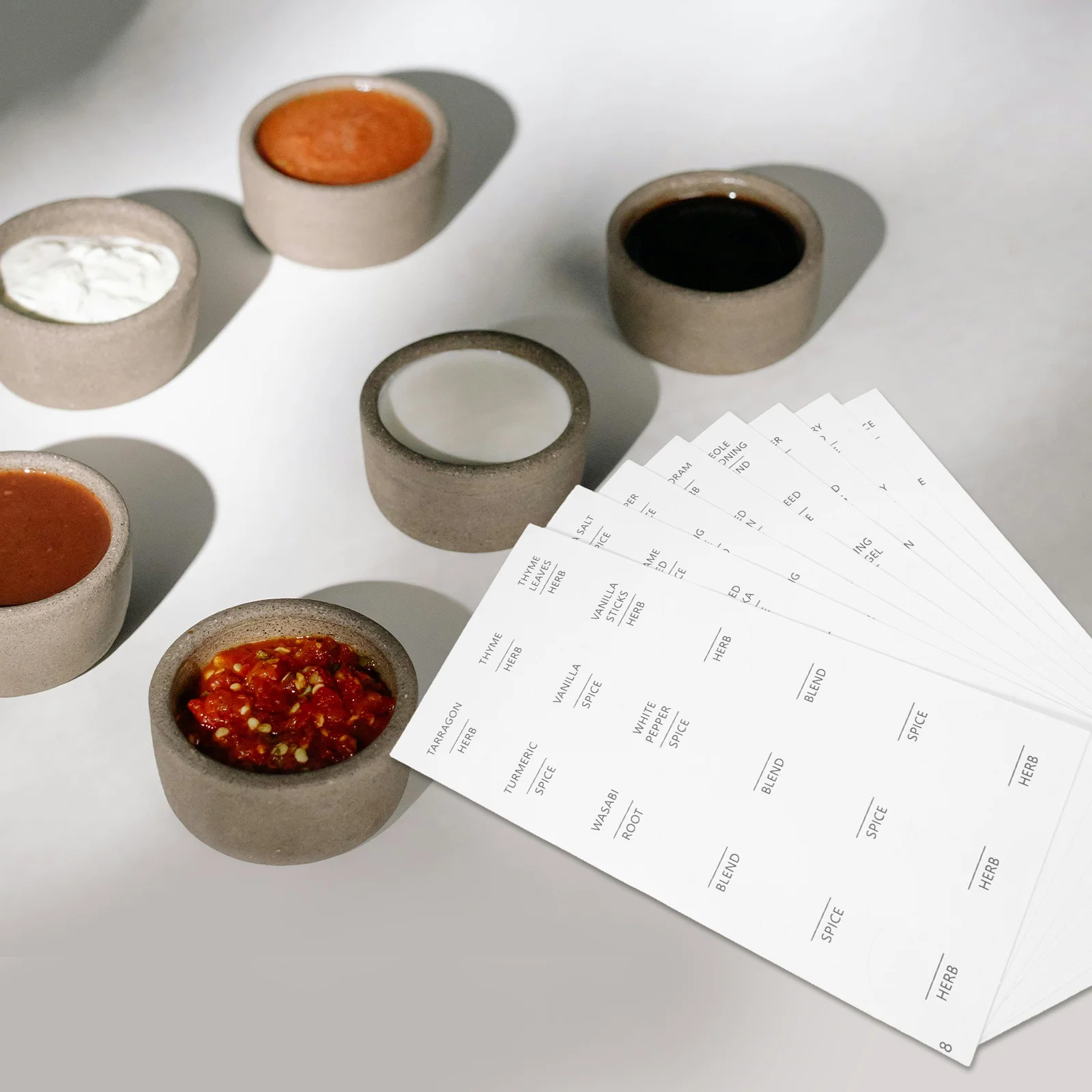 

Round Spice Labels Stickers 3.8Cm Waterproof Tear Resistant Preprinted For Jars Condiment Containers Herb Seasoning