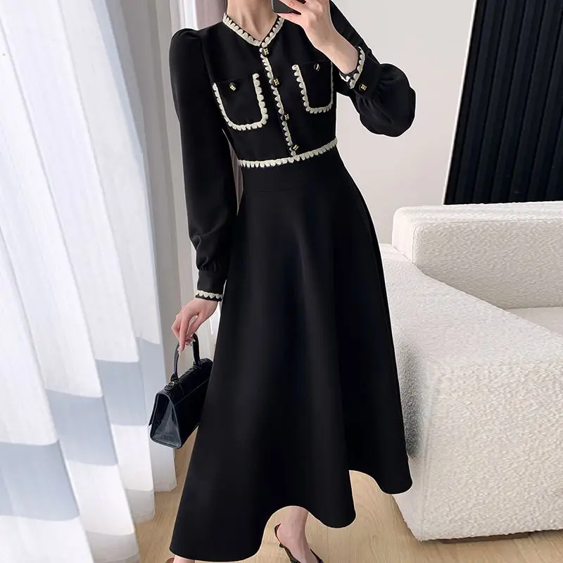 

Black Dress Women Slimming Temperament Hepburn Style Early Autumn Mid Length Skirt with Belly Covering Long Sleeved Skirt