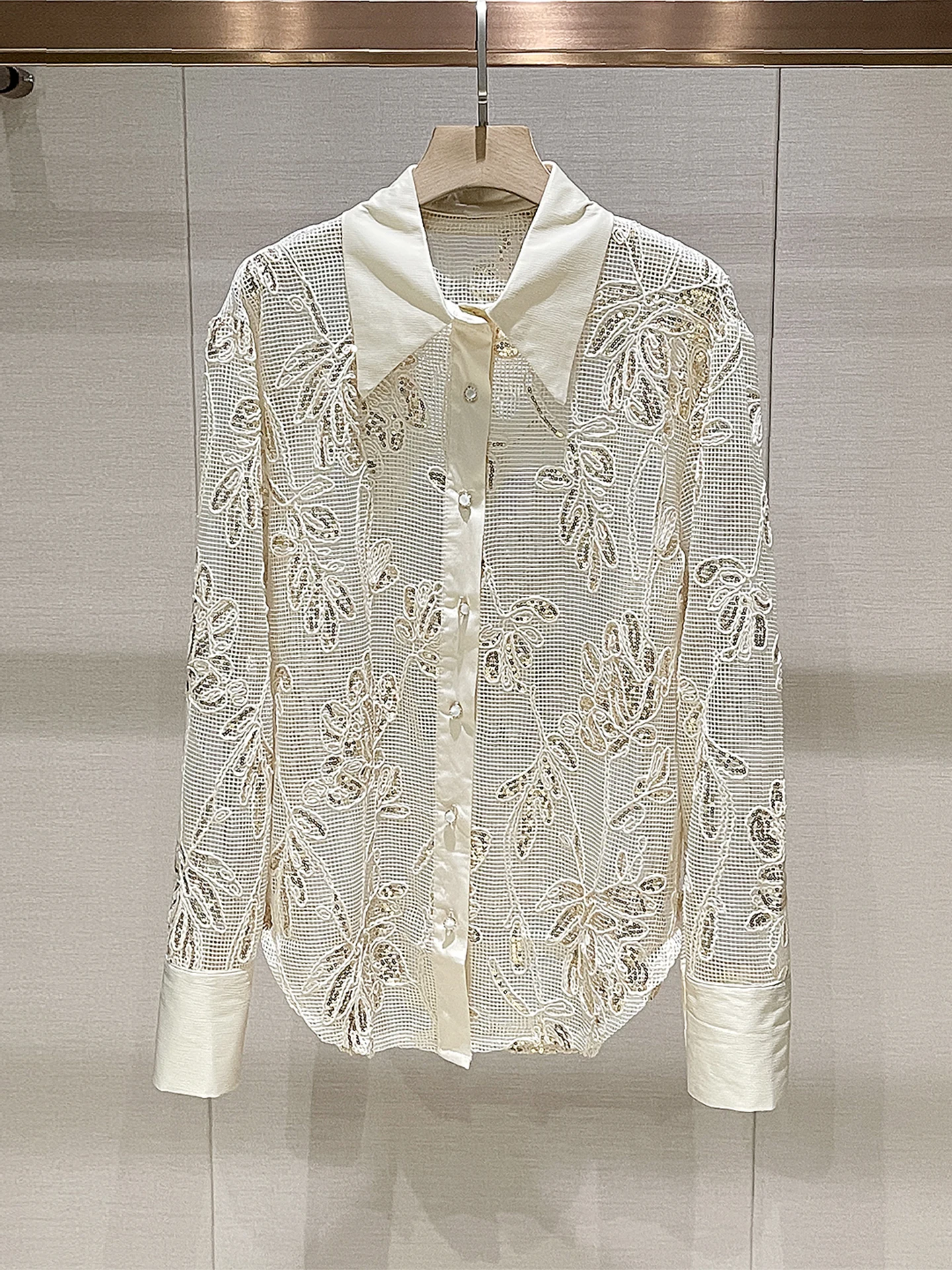 

Ele вышитый полый повседневный свободный крой с воротником-стойкой, весна 2026, женский удобный дышащий топ премиум-класса