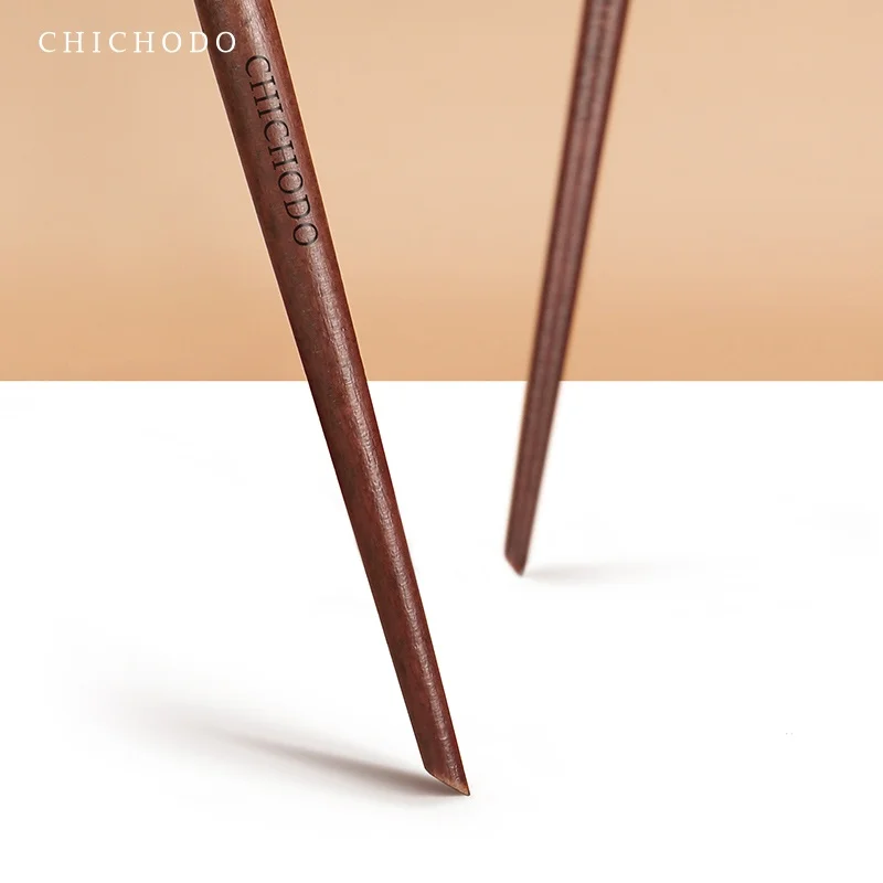 CHICHODO Cosmetic Brush-Laser Carved Auspicious Clouds Pattern Tube Makeup Brushes-Pony Hair Smoky Makeup Brush-E206