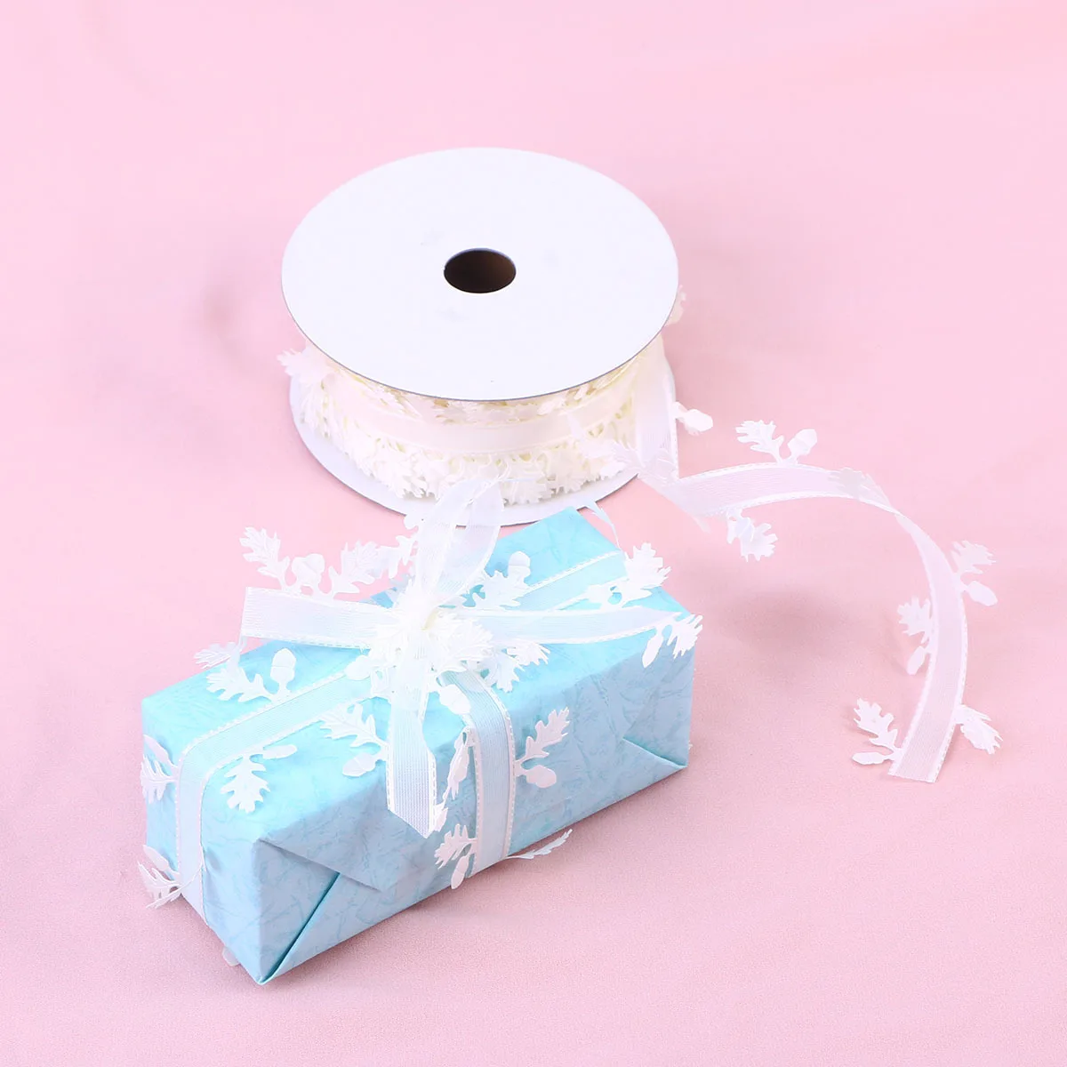 

20M 4Cm Leaves Pattern Embossed Silk Ribbon Gift Wrapping Craft Wedding Party Decor Diy Accessory Scrapbook Hair Band Wrap Gift