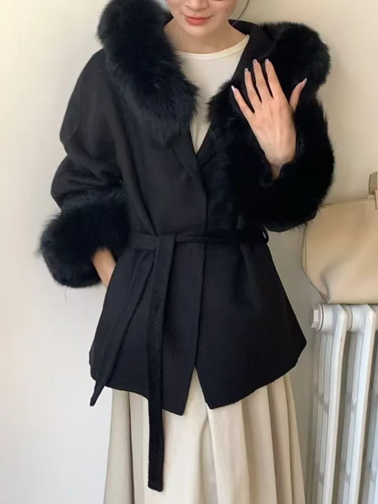 DFDG 2025 AW المرأة قصيرة مزدوجة الوجه الصوف معطف مقنع للإزالة الثعلب الفراء طوق الحد الأدنى مصمم نمط وصول معطف