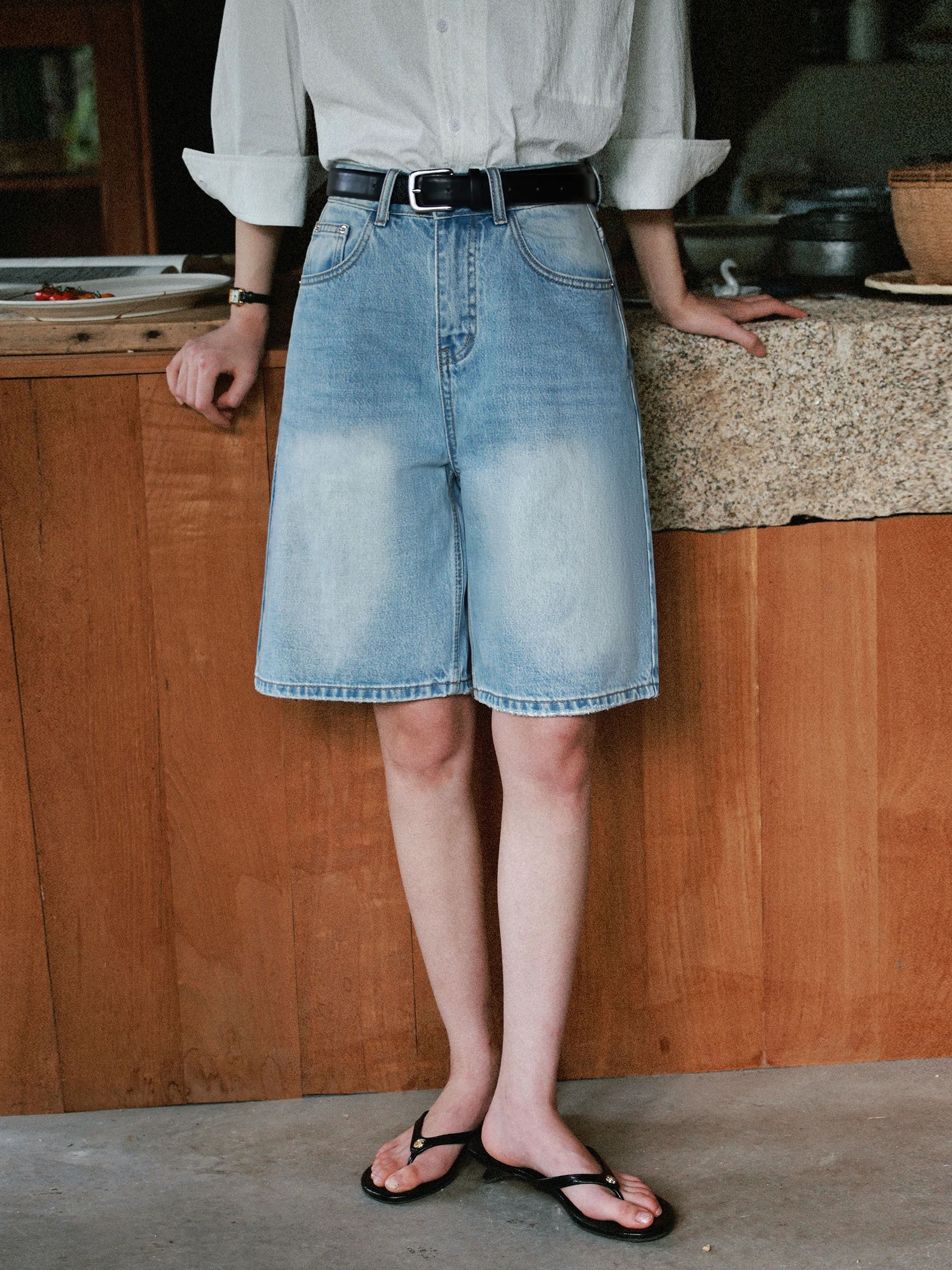 

High Waist Straight Leg Mid-Length Jeans Light Blue Vintage Cotton Denim Ladies Fashion Spring Summer Seasonal Clothing