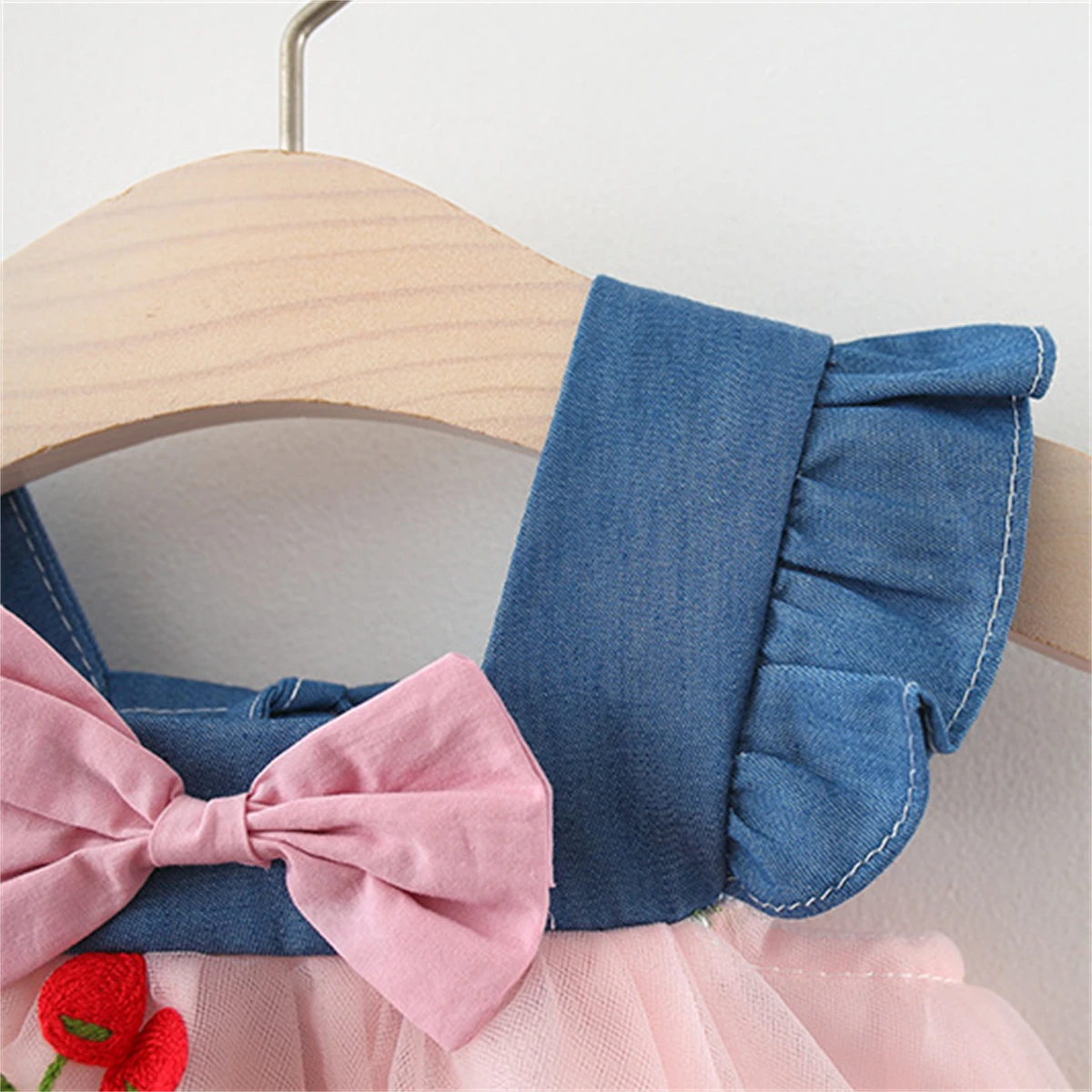 Summer Girl Dress Denim Fly Sleeved Bow Cute Cherry Colored Mesh Princess Dress Suitable for Babies Aged 0-3