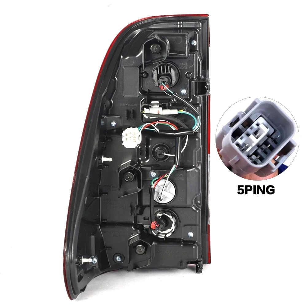 Left/Right Side Red Tail Lamp For Toyota Hilux Revo Rocco SR5 Pickup 2020 2021 2022 Rear Tail Light Brake Lamp with Wire Harne