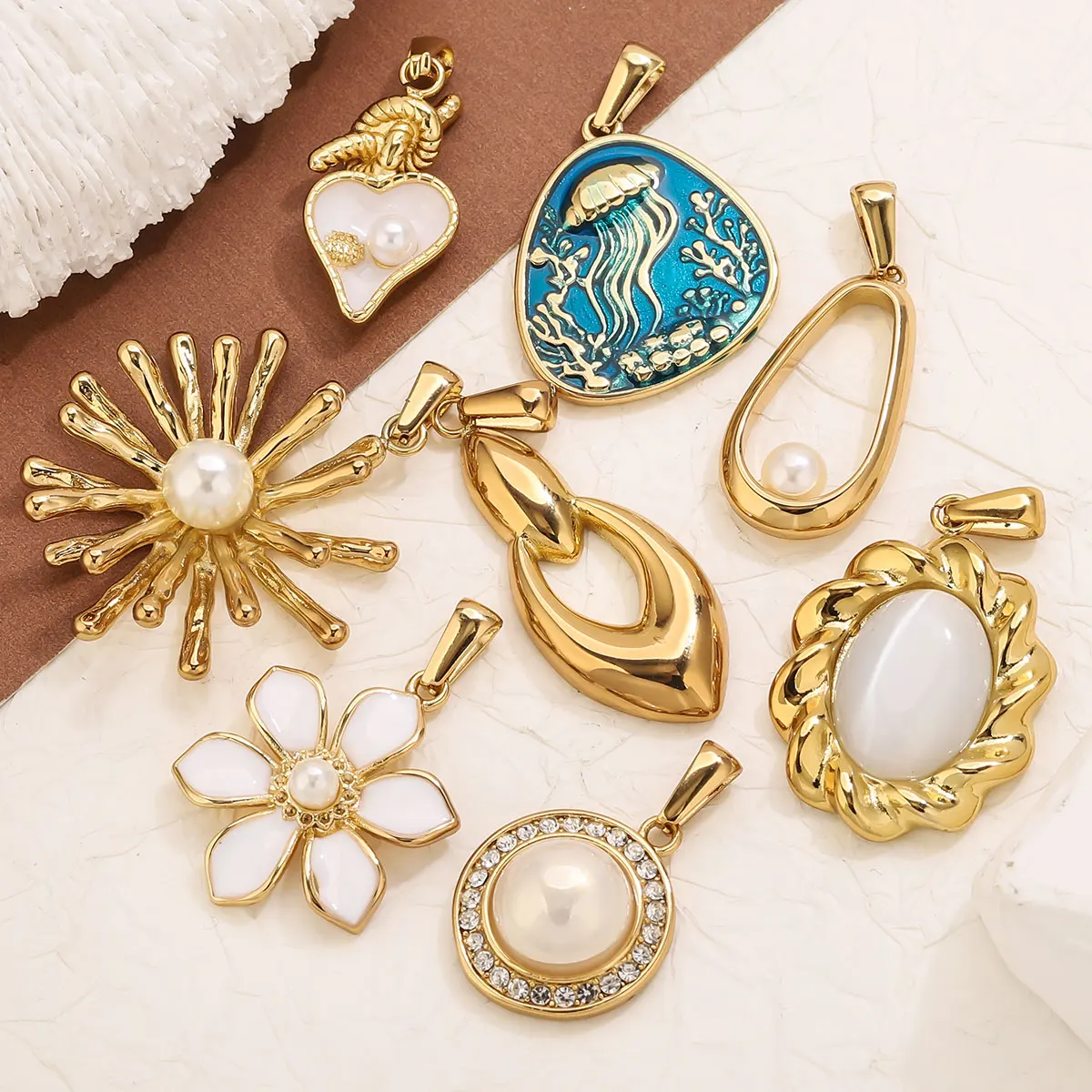 1Pcs 18K Gold Plated Stainless Steel Flower Charms Vintage Heart Mixed Pearl Pendants For DIY Necklace Jewelry Accessories Gift view 2