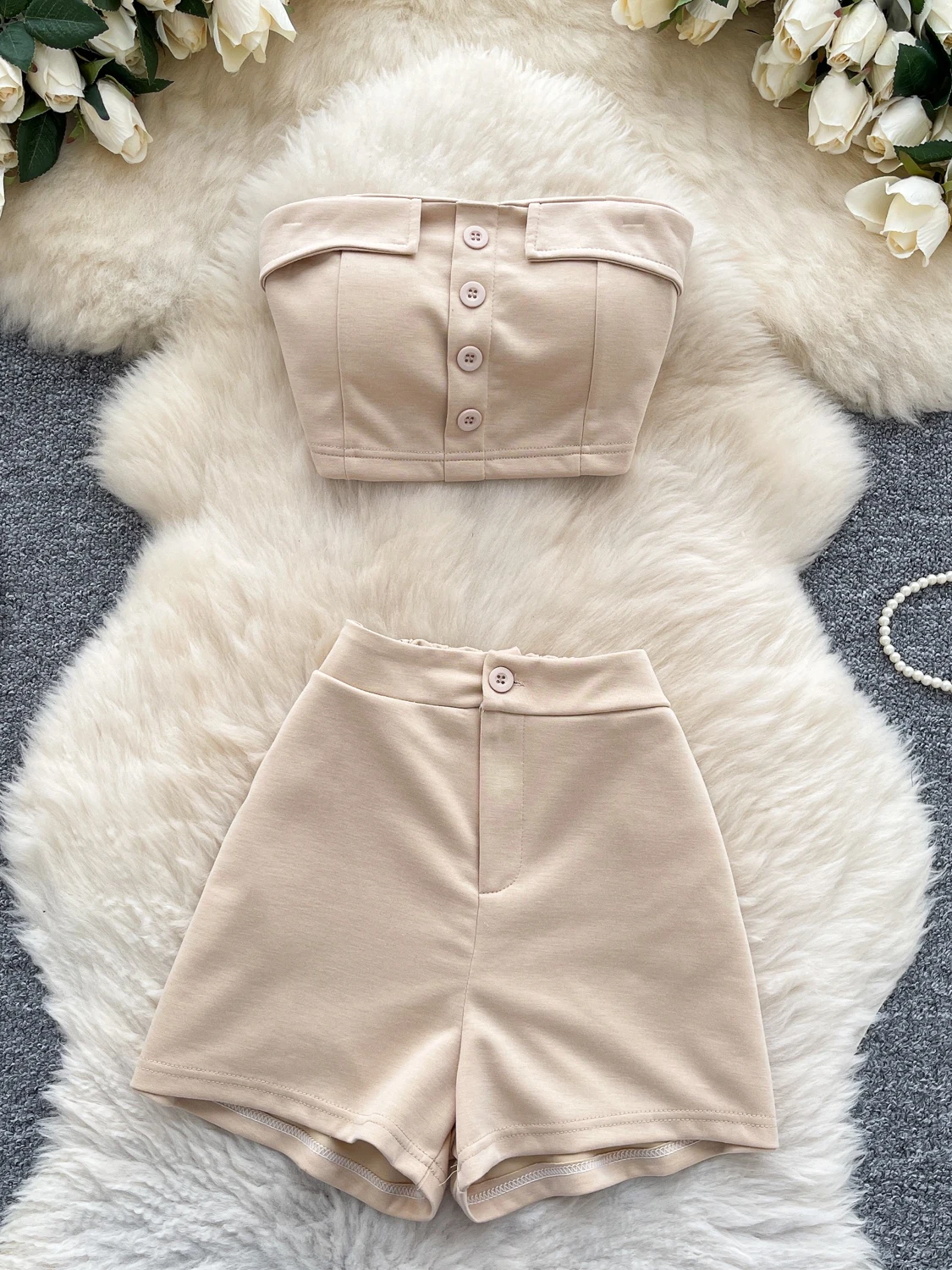 

Summer Sportswear Set Women's Pure Desirable Spicy Design Buttonless Sleeveless Tube Top Tank Top High Waist Shorts Set