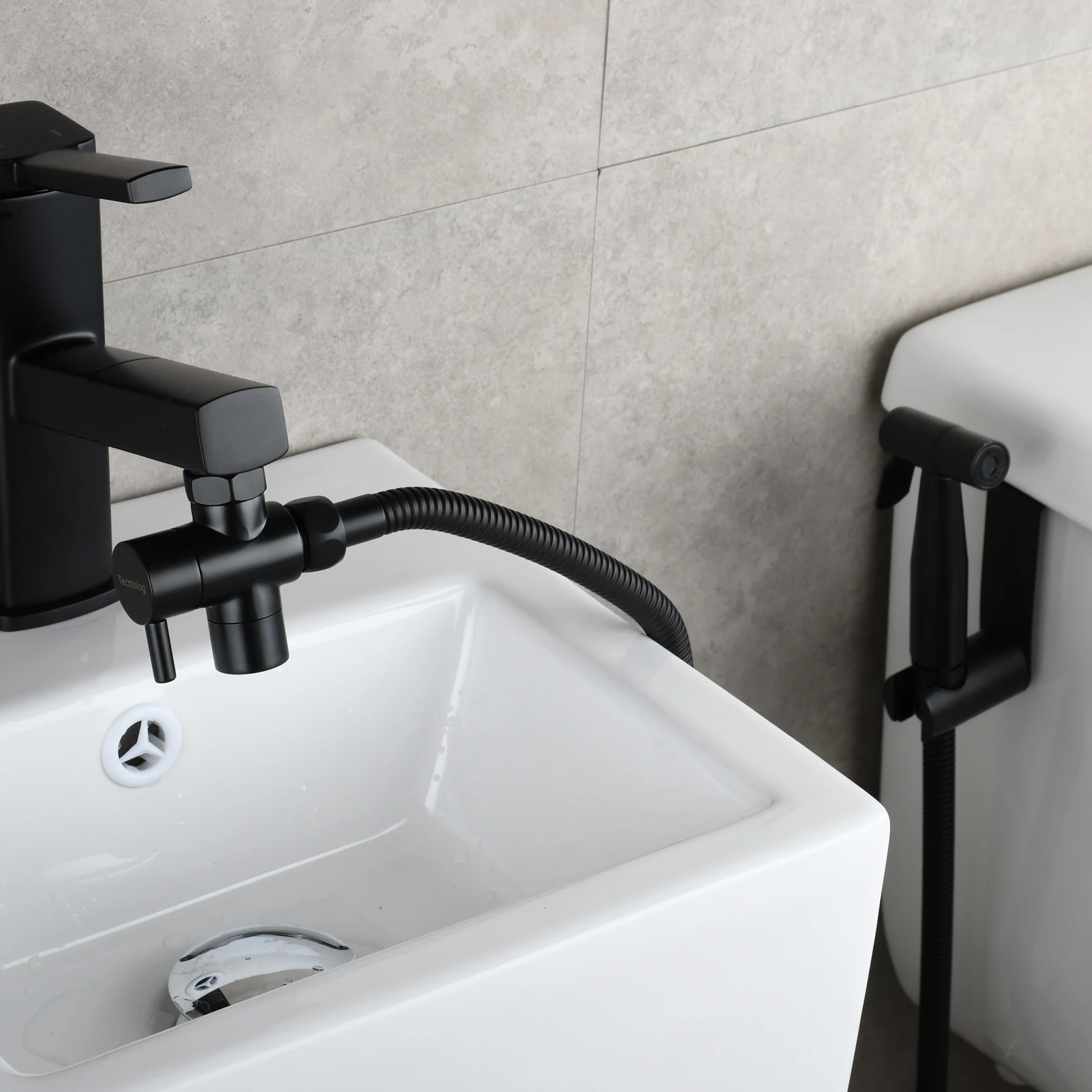 2025 Brass Chrome Plated Shower Hose Water Divider Valve Inner 22 Outer 24 Faucet Water Divider Conversion Valve One In Two Out