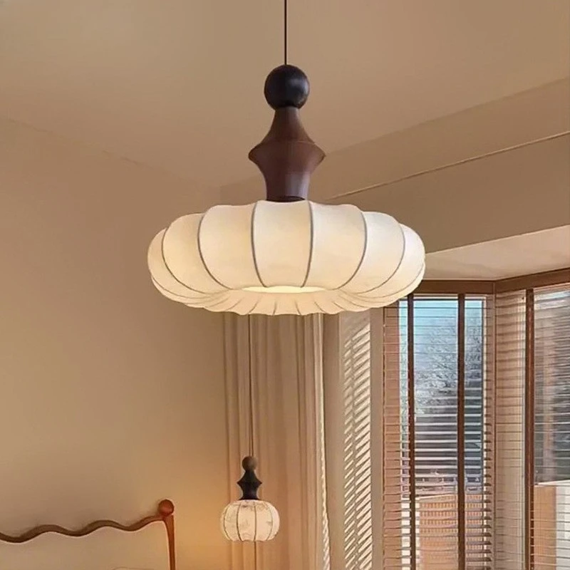 

French medieval style living room silk chandelier retro bedroom light log style dining room high-end room study lamp