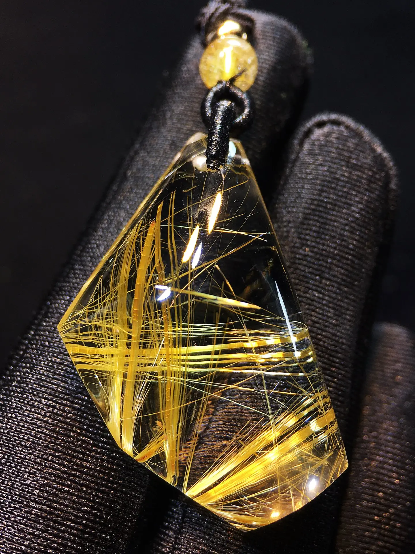 

Natural Gold Rutilated Quartz Pendant Necklace For Women Men 35x27mm Healing Crystal Gift Silver Gemstone Beads Jewelry AAAAA