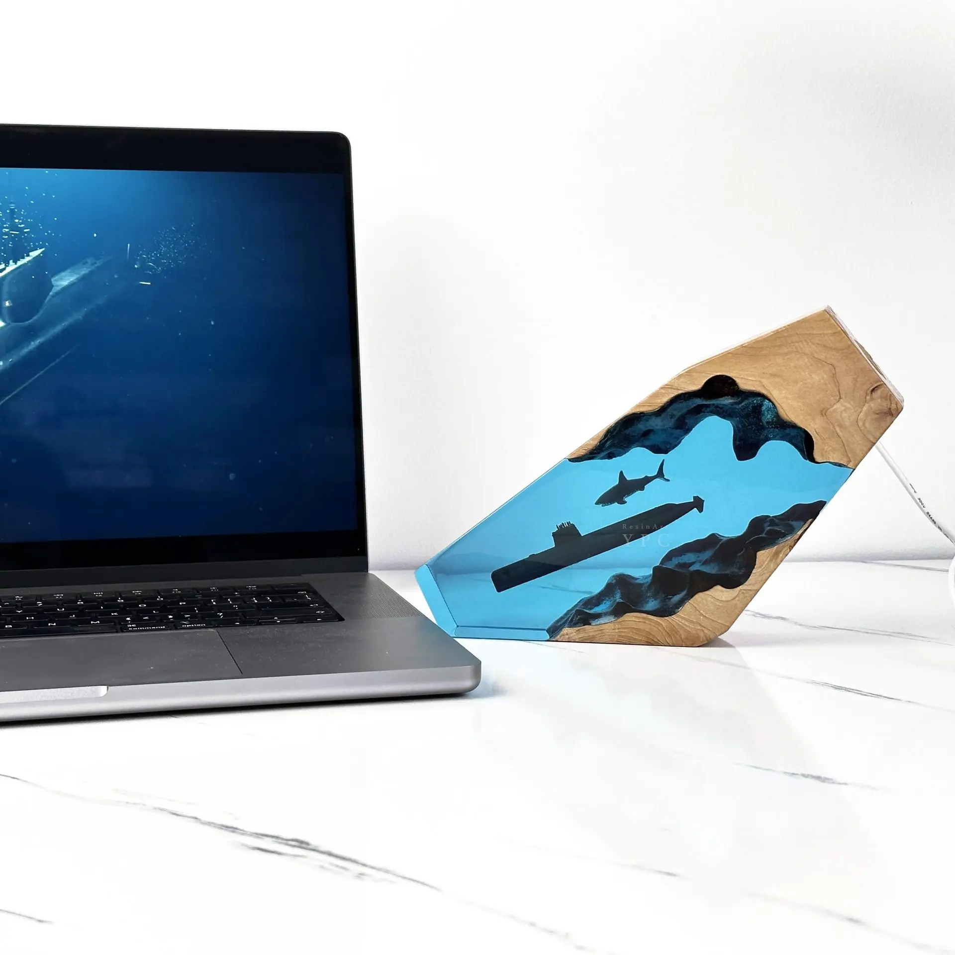 Ocean Themed Shark and Submarine Epoxy Resin Night Light Decorations Creative Home Atmosphere Crafts Holiday Gifts