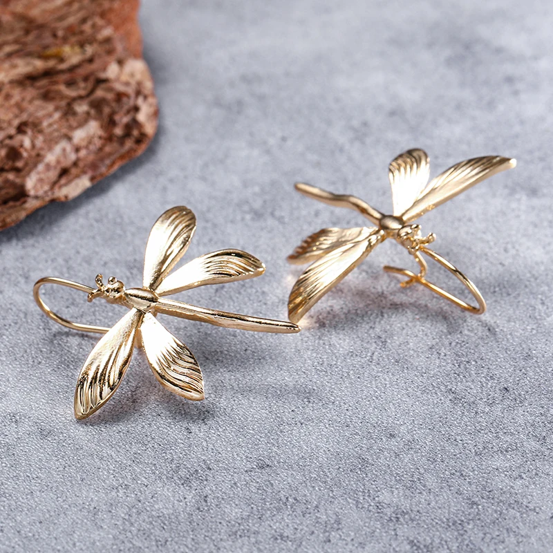 2024 High Quality Gold Silver Color Dragonfly Pendant Dangle Earrings for Women Girl Casual Party Fashion Jewelry Gifts