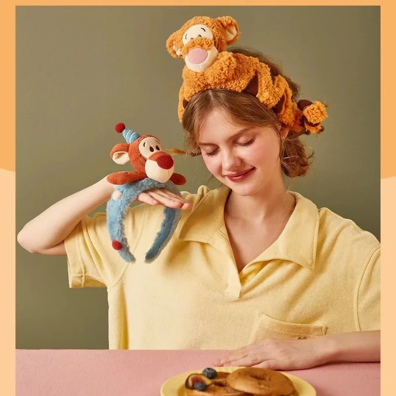 Cartoon Disney Tigger girl cute, sweet, fashionable and versatile face wash mask and make-up special plush exquisite headband