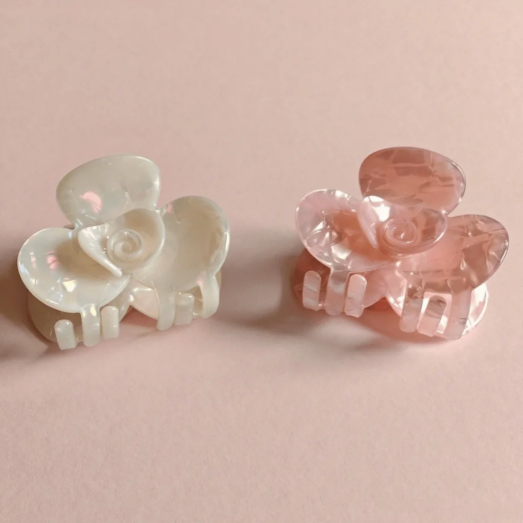 

Colorful Camellia Shaped Hair Claw Acrylic Flower Claw Clips Trendy Crab Hair Clips for Girls Sweet Hair Accessories for Women