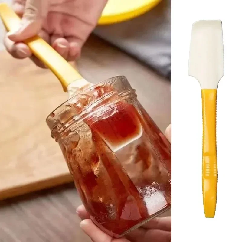 Che cos'è la raschietta e perché è indispensabile in cucina