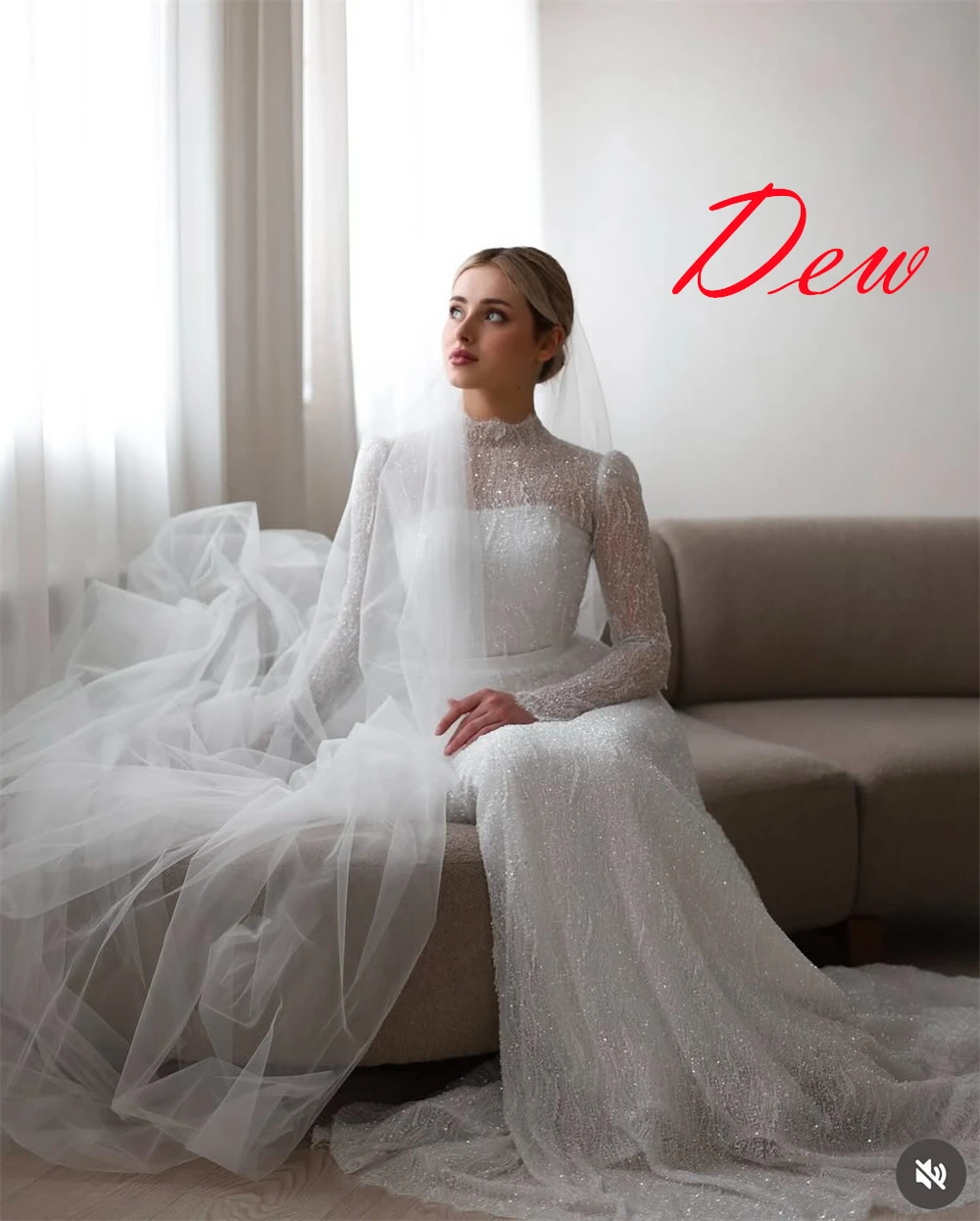 맞춤 제작 고품질 화이트 오간자 브라이덜 가운, 우아한 크루넥 긴팔 스팽글 웨딩드레스, 채플 트레인 드레스