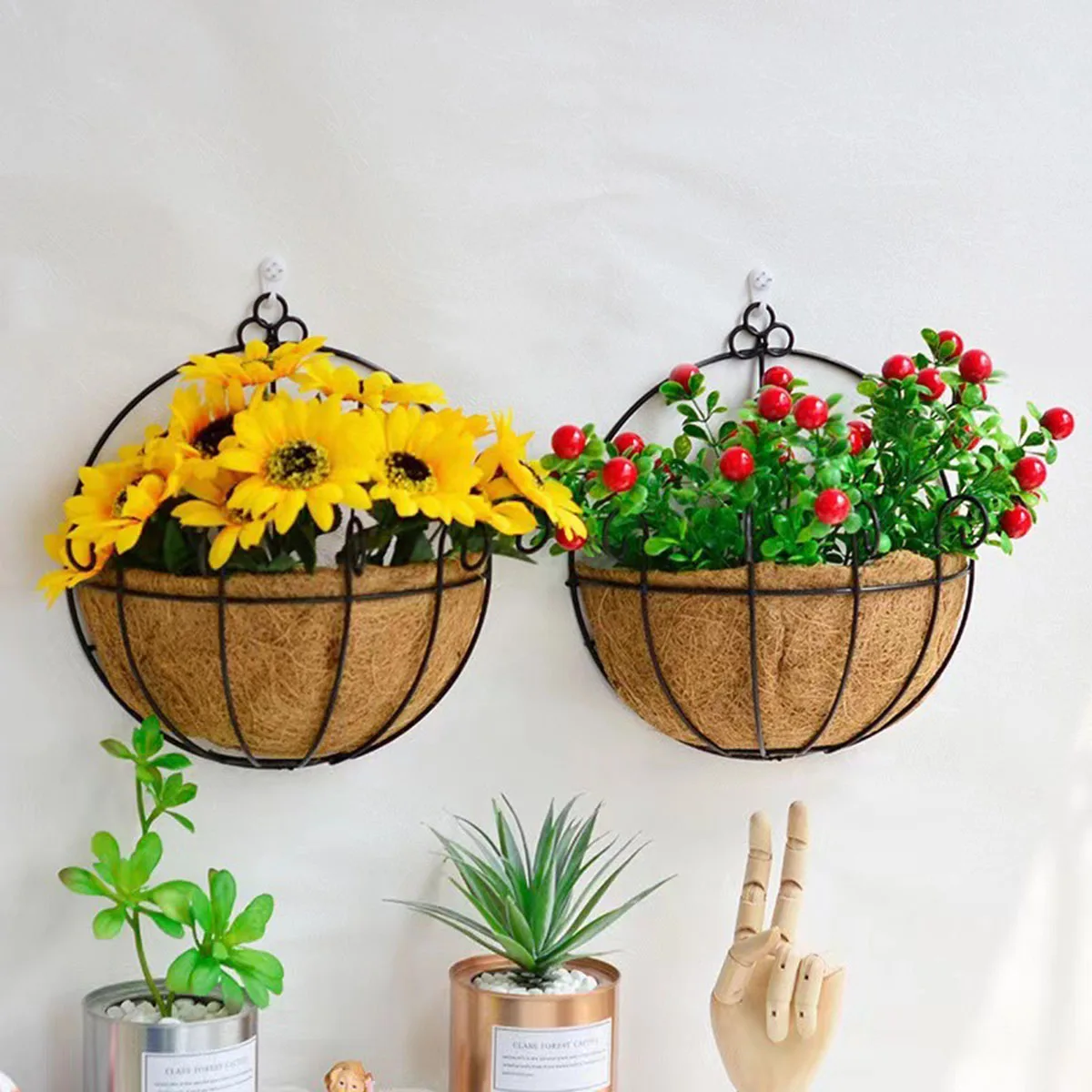 

Cocoanut hanging basket Cocoanut hanging pot Cocoanut hanging pot Cocoanut hanging basket half-round flower stand hanging basket