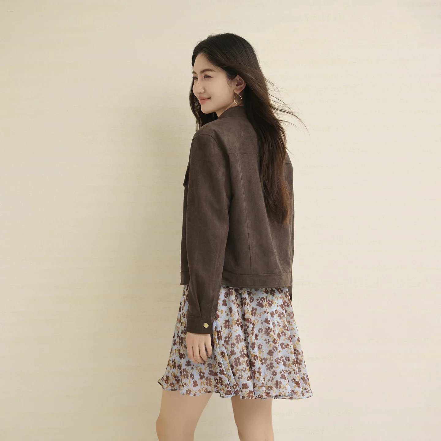 SENTUBILA Women Faxu Suede Jacket Stand Collar 2026 Drop Shoulder Cropped Coat Autumn New Loose Slim Ladies Outerwear W63WB8278