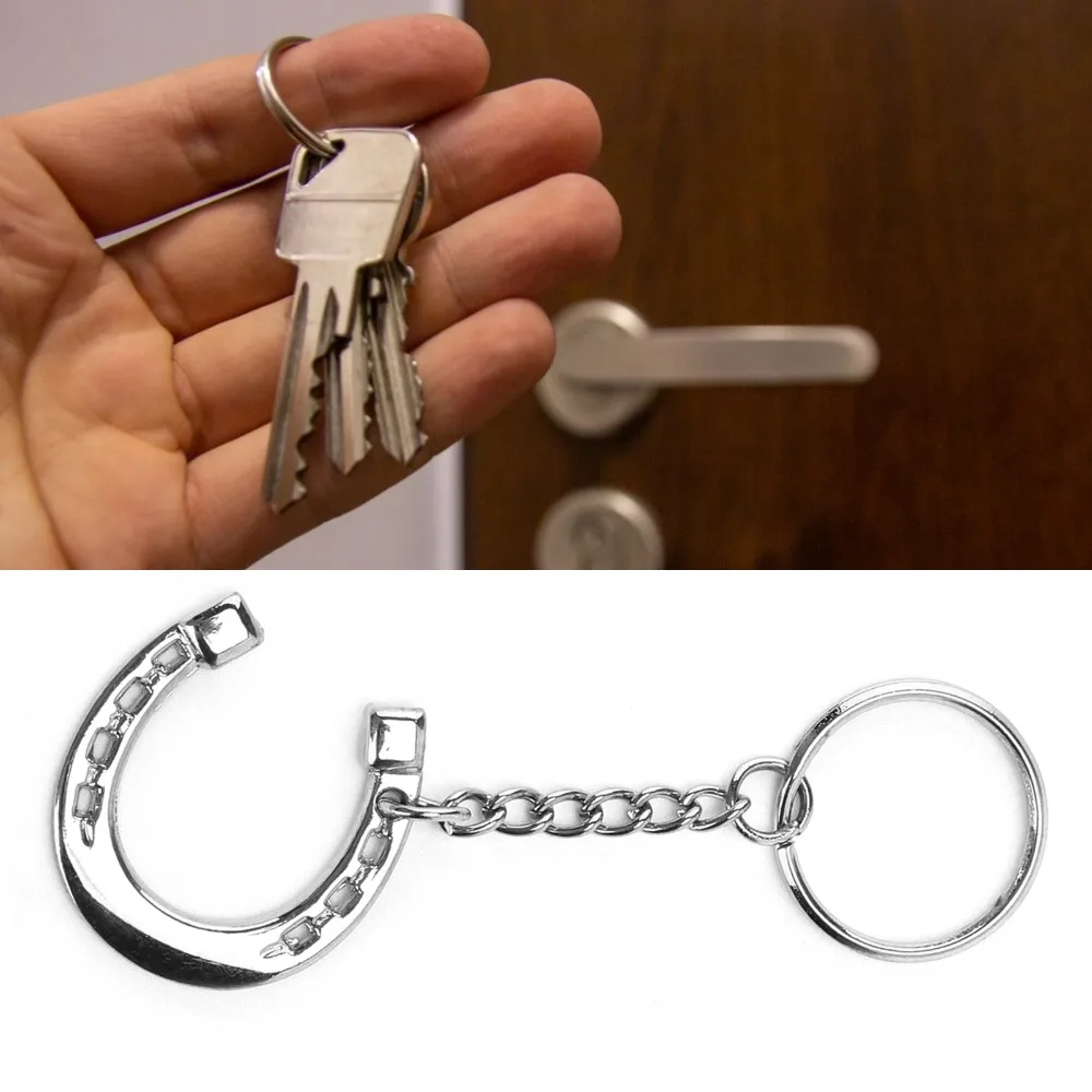 Twisted Design Snaffle Bit Keychain Rust Resistant Exquisite Workmanship Horseshoe Shaped Keychain Economical Design