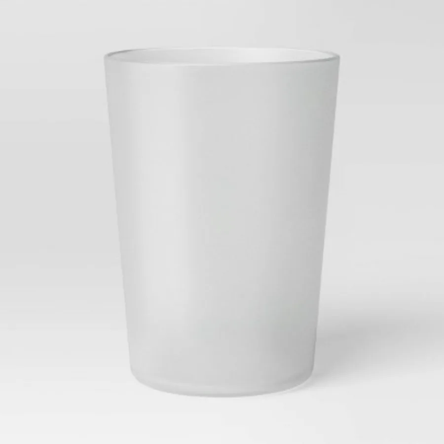 

18 fl oz Light Grey Plastic Short Cup - Reusable Drinkware, Dishwasher and Microwave Safe