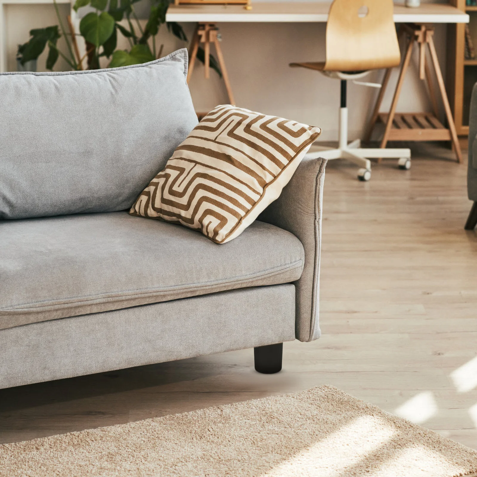 

4Pcs Plastic Furniture Legs Sofa Chair Feet Round Durable Resistant Deformation Easy Install No Tools Required