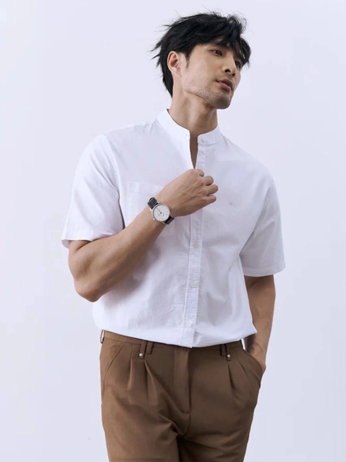 

Summer Design Casual Loose ort Sve White irt Stand Collar Henry Collar Men's Faion Thin Stand Fit Daily Wear